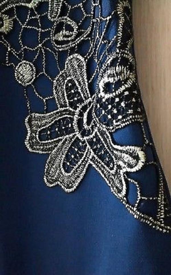 Sophisticated Lace-Top Bodycon Dress - Scarlet Bloom