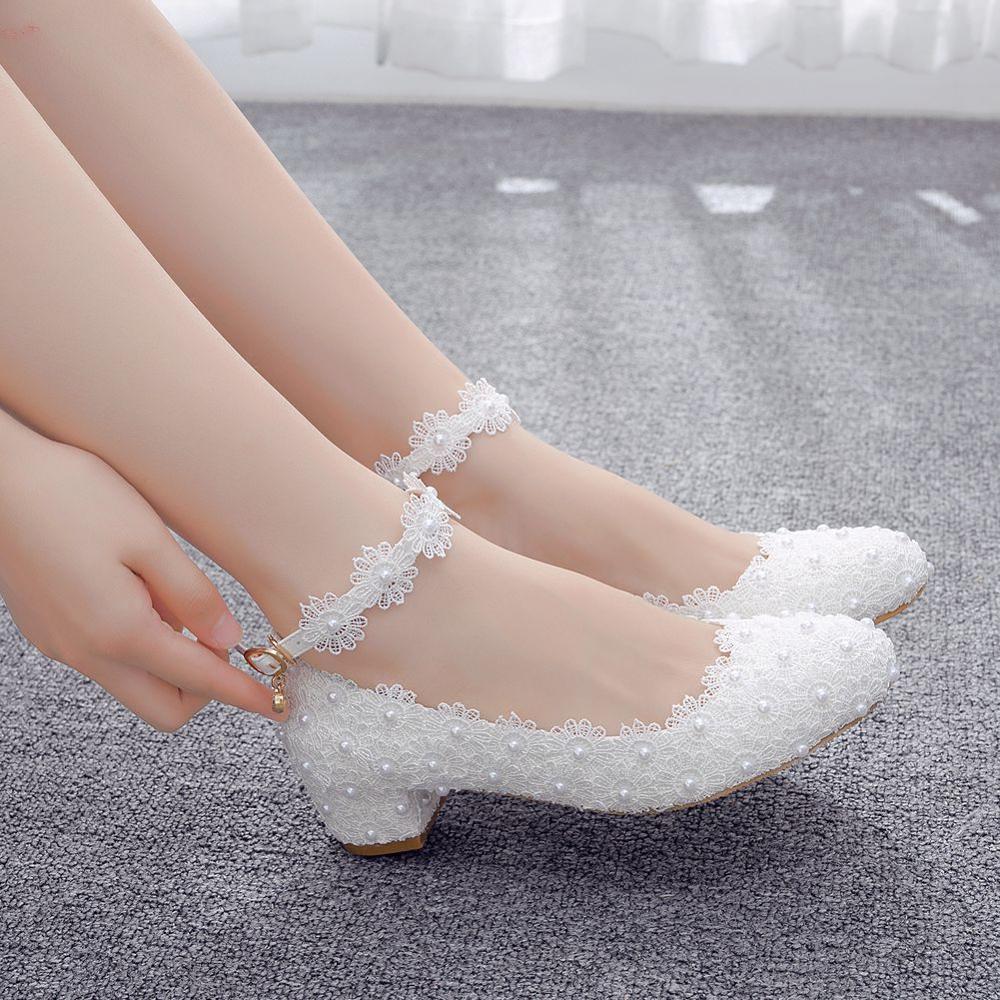 Women Lace Pearl Round Toe Shallow Mouth Shoes